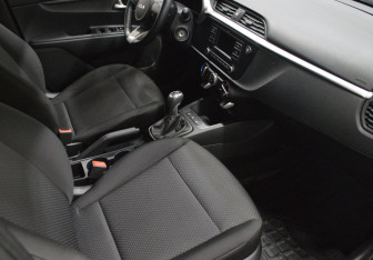 Подержанный автомобиль Kia Rio Hatchback 2021 года (12 фото)