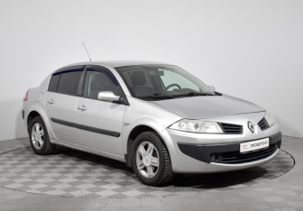 Подержанный автомобиль Renault Megane Sedan 2006 года (3 фото)