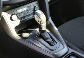 Подержанный автомобиль Ford Focus Hatchback 2015 года (12 фото)