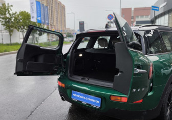Подержанный автомобиль MINI Clubman Wagon 2019 года (8 фото)