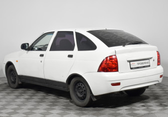 Подержанный автомобиль LADA (ВАЗ) Priora Hatchback 2011 года (7 фото)