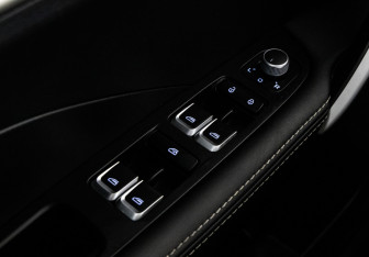 Подержанный автомобиль Geely Coolray 2023 года (17 фото)