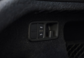 Подержанный автомобиль Audi Q8 2018 года (38 фото)