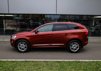 Подержанный автомобиль Volvo XC60 2014 года (7 фото)