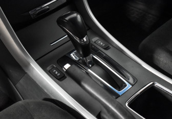 Подержанный автомобиль Honda Accord Sedan 2013 года (13 фото)