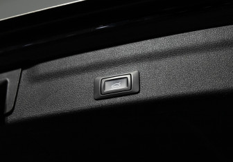 Подержанный автомобиль Audi A6 Wagon 2018 года (24 фото)