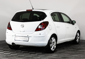 Подержанный автомобиль Opel Corsa 2011 года (5 фото)