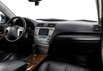 Подержанный автомобиль Toyota Camry Sedan 2008 года (9 фото)