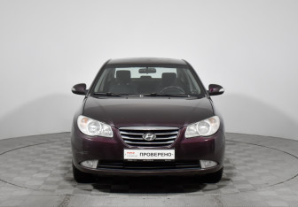 Подержанный автомобиль Hyundai Elantra Sedan 2011 года (2 фото)