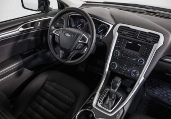 Подержанный автомобиль Ford Mondeo Sedan 2016 года (8 фото)