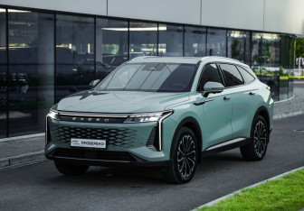 Подержанный автомобиль Exeed RX 2023 года (3 фото)
