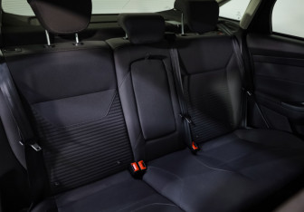 Подержанный автомобиль Ford Focus Sedan 2017 года (24 фото)