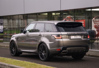 Подержанный автомобиль Land Rover Range Rover Sport 2021 года (8 фото)