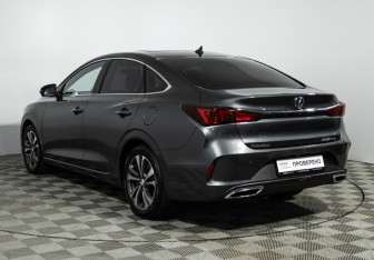Подержанный автомобиль Changan Eado Plus 2023 года (7 фото)