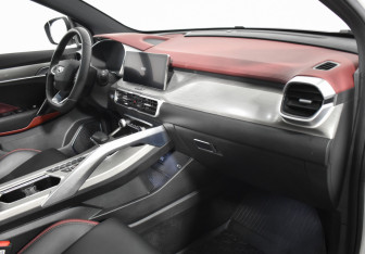 Подержанный автомобиль Geely Coolray 2023 года (11 фото)