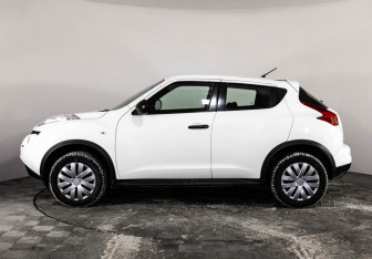 Подержанный автомобиль Nissan Juke 2012 года (8 фото)