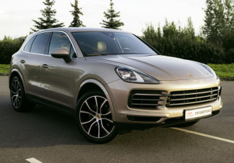 Подержанный автомобиль Porsche Cayenne 2018 года (6 фото)