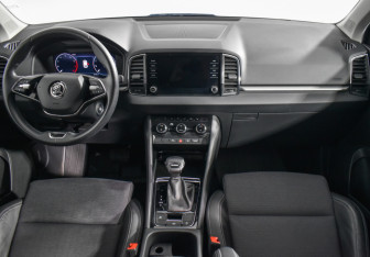 Подержанный автомобиль Skoda Karoq 2021 года (14 фото)