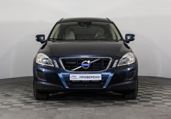 Подержанный автомобиль Volvo XC60 2011 года (3 фото)