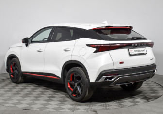 Подержанный автомобиль Omoda C5 2023 года (7 фото)