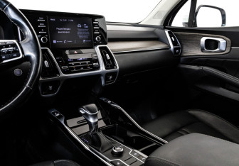 Подержанный автомобиль Kia Sorento 2021 года (17 фото)