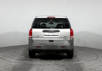 Подержанный автомобиль Saturn VUE 2003 года (6 фото)