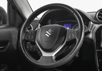 Подержанный автомобиль Suzuki Vitara 2020 года (14 фото)