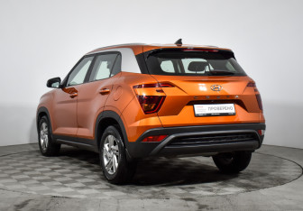 Подержанный автомобиль Hyundai Creta 2021 года (7 фото)