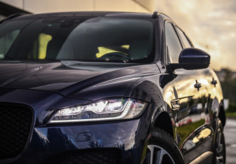 Подержанный автомобиль Jaguar F-Pace 2020 года (2 фото)