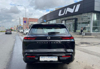 Новый Nissan Pathfinder 2024 (5 фото)