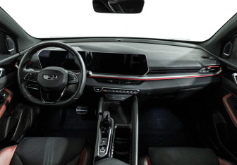 Подержанный автомобиль Geely Coolray 2023 года (13 фото)