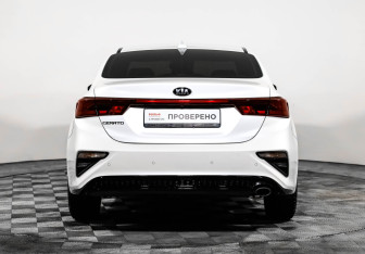 Подержанный автомобиль Kia Cerato Sedan 2020 года (8 фото)