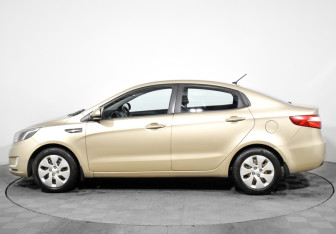 Подержанный автомобиль Kia Rio Sedan 2011 года (8 фото)