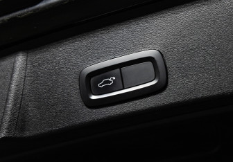 Подержанный автомобиль Volvo XC40 2019 года (20 фото)