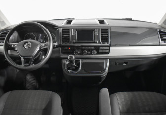 Подержанный автомобиль Volkswagen Caravelle 2018 года (14 фото)