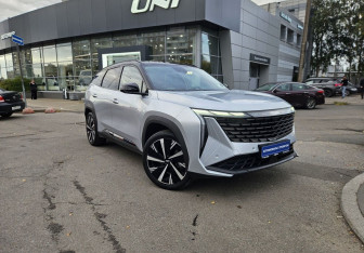 Подержанный автомобиль Geely Atlas 2024 года (3 фото)