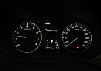 Подержанный автомобиль Mitsubishi Outlander 2015 года (11 фото)