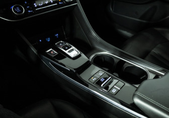 Подержанный автомобиль Hyundai Sonata 2020 года (18 фото)