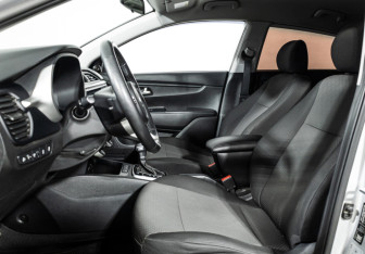 Подержанный автомобиль Kia Rio Hatchback 2021 года (20 фото)