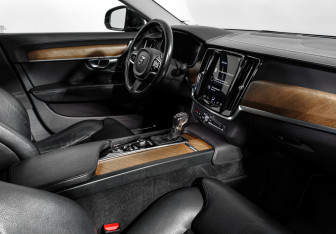 Подержанный автомобиль Volvo S90 2019 года (14 фото)
