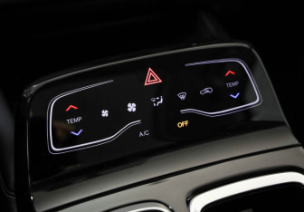 Подержанный автомобиль JAC JS6 2024 года (16 фото)