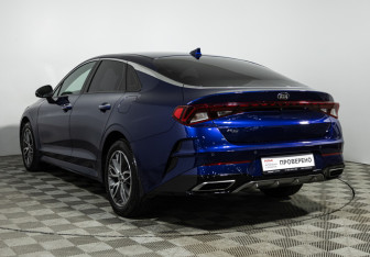 Подержанный автомобиль Kia K5 2020 года (7 фото)