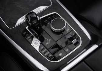 Подержанный автомобиль BMW X7 2021 года (20 фото)
