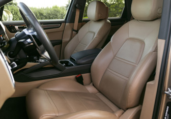 Подержанный автомобиль Porsche Cayenne 2018 года (18 фото)