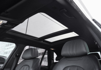 Подержанный автомобиль BMW X5 2016 года (31 фото)