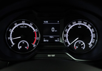 Подержанный автомобиль Skoda Octavia Liftback 2018 года (12 фото)