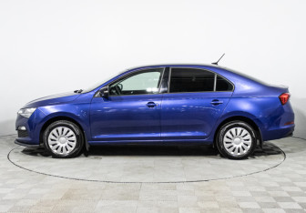 Подержанный автомобиль Skoda Rapid Liftback 2020 года (8 фото)