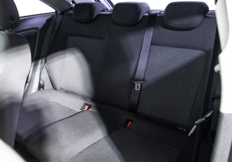 Подержанный автомобиль Opel Corsa 2007 года (10 фото)