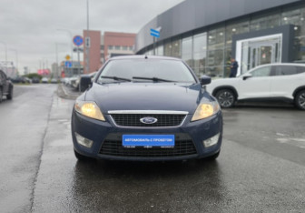 Подержанный автомобиль Ford Mondeo Liftback 2008 года (2 фото)