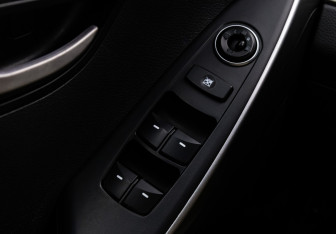 Подержанный автомобиль Hyundai i30 Hatchback 2012 года (16 фото)